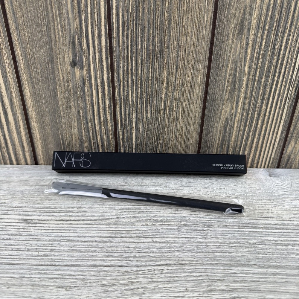 NARS Kudoki Kabuki Brush Limited Edition Makeup Brush New In Box Authentic